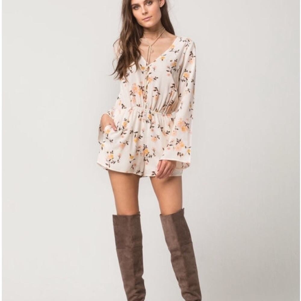 Chloe & Katie Cream Floral Long-Sleeve Romper